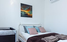 Amphora Luxury Apartment With Free Private Parking And Cozy Balcony